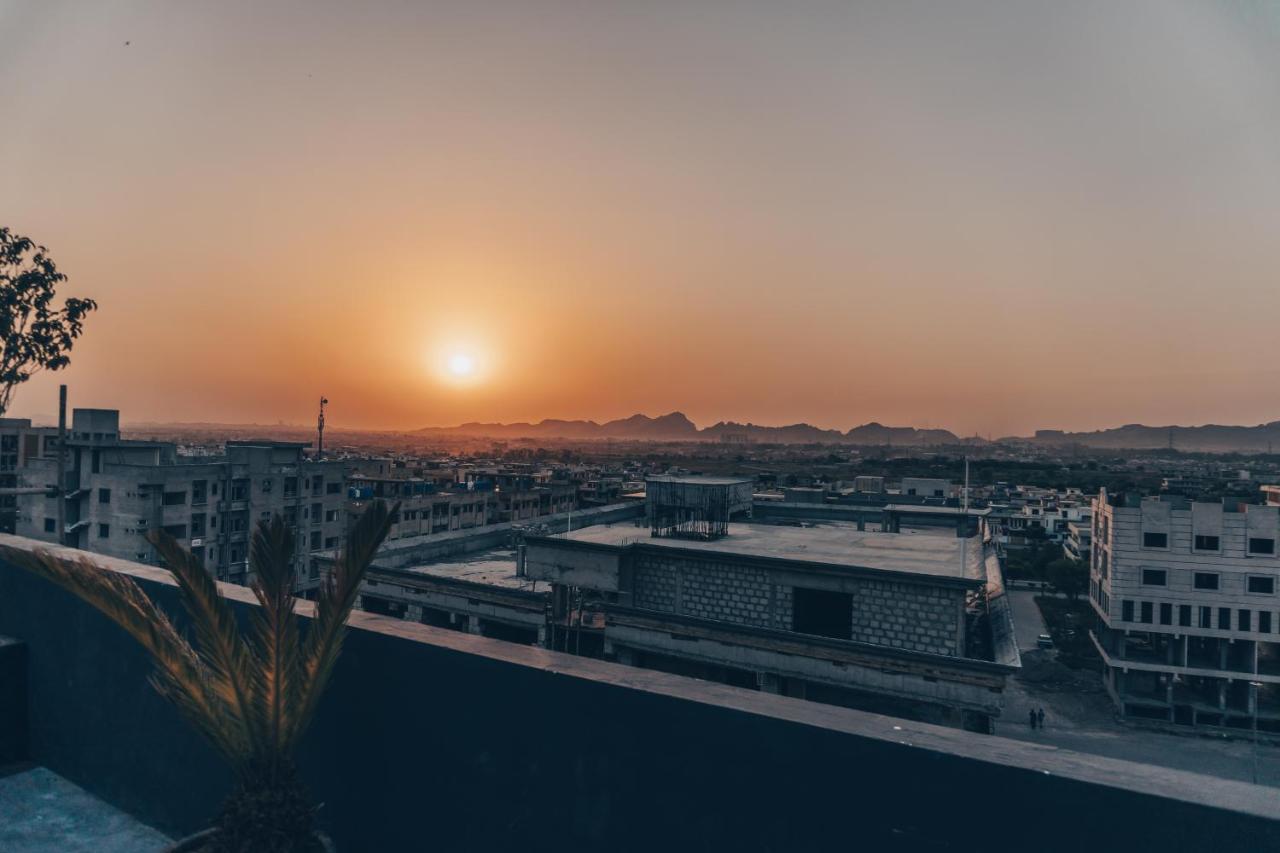 Trivelles Executive Suites Islamabad Buitenkant foto