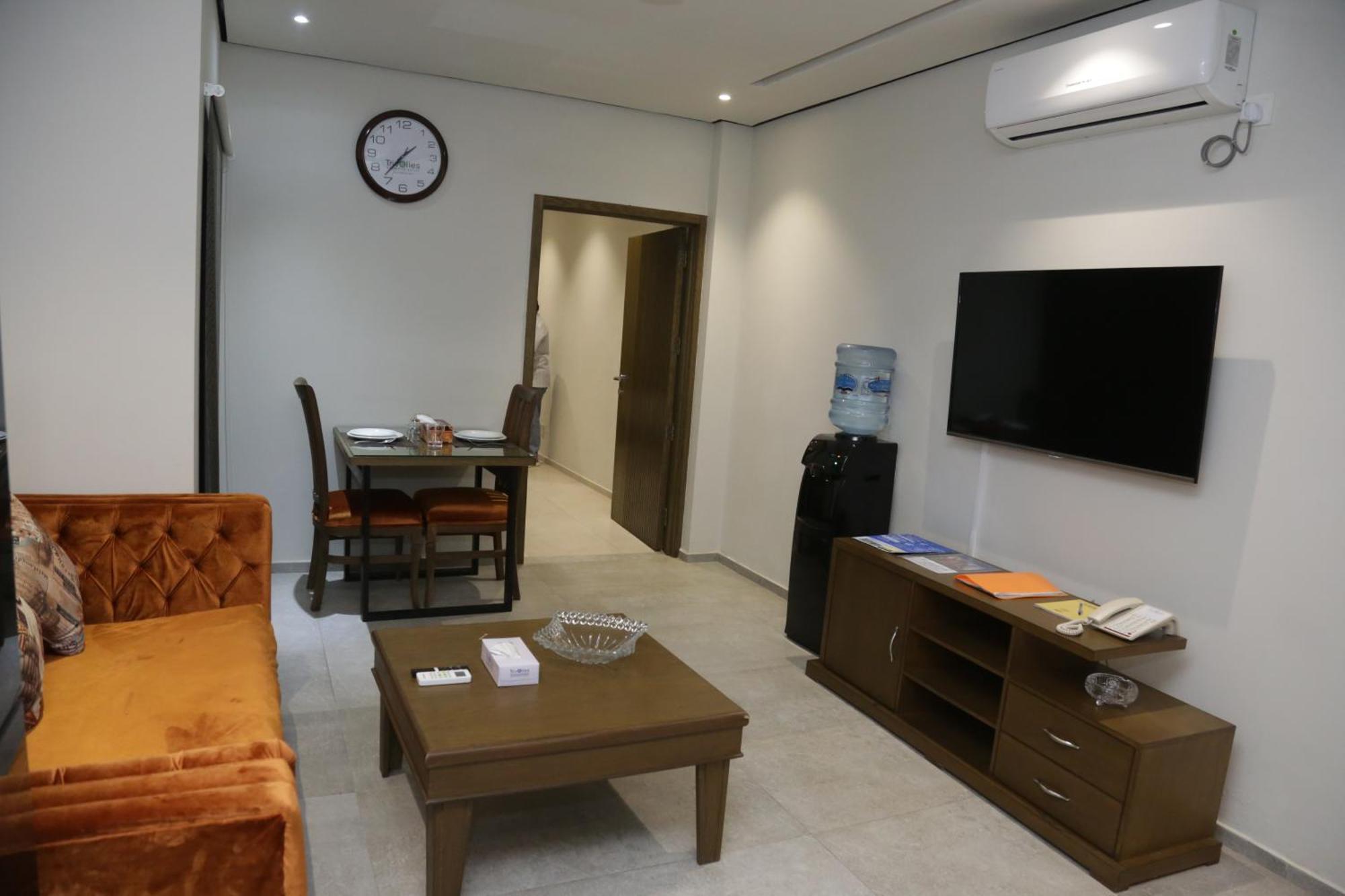 Trivelles Executive Suites Islamabad Buitenkant foto