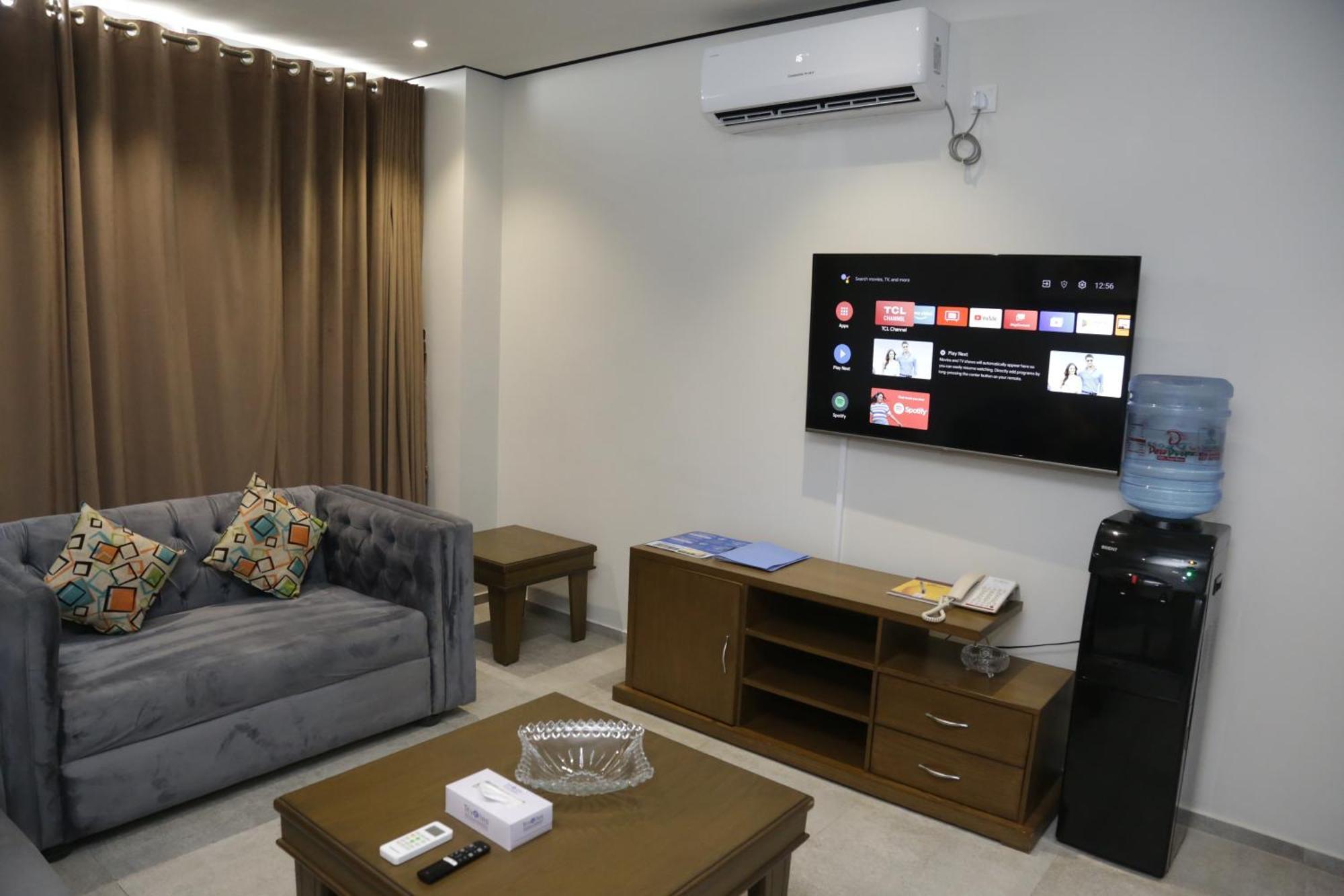 Trivelles Executive Suites Islamabad Buitenkant foto